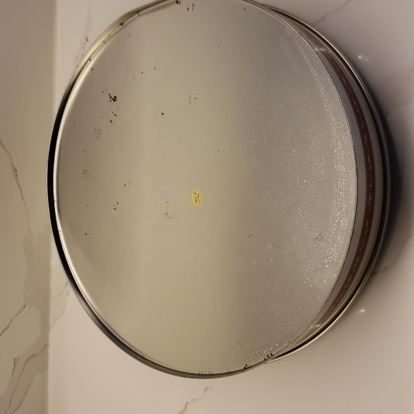 Set of 4 Restoration Hardware Holiday Tin Plates Christmas Red White Winter - Picture 6 of 10